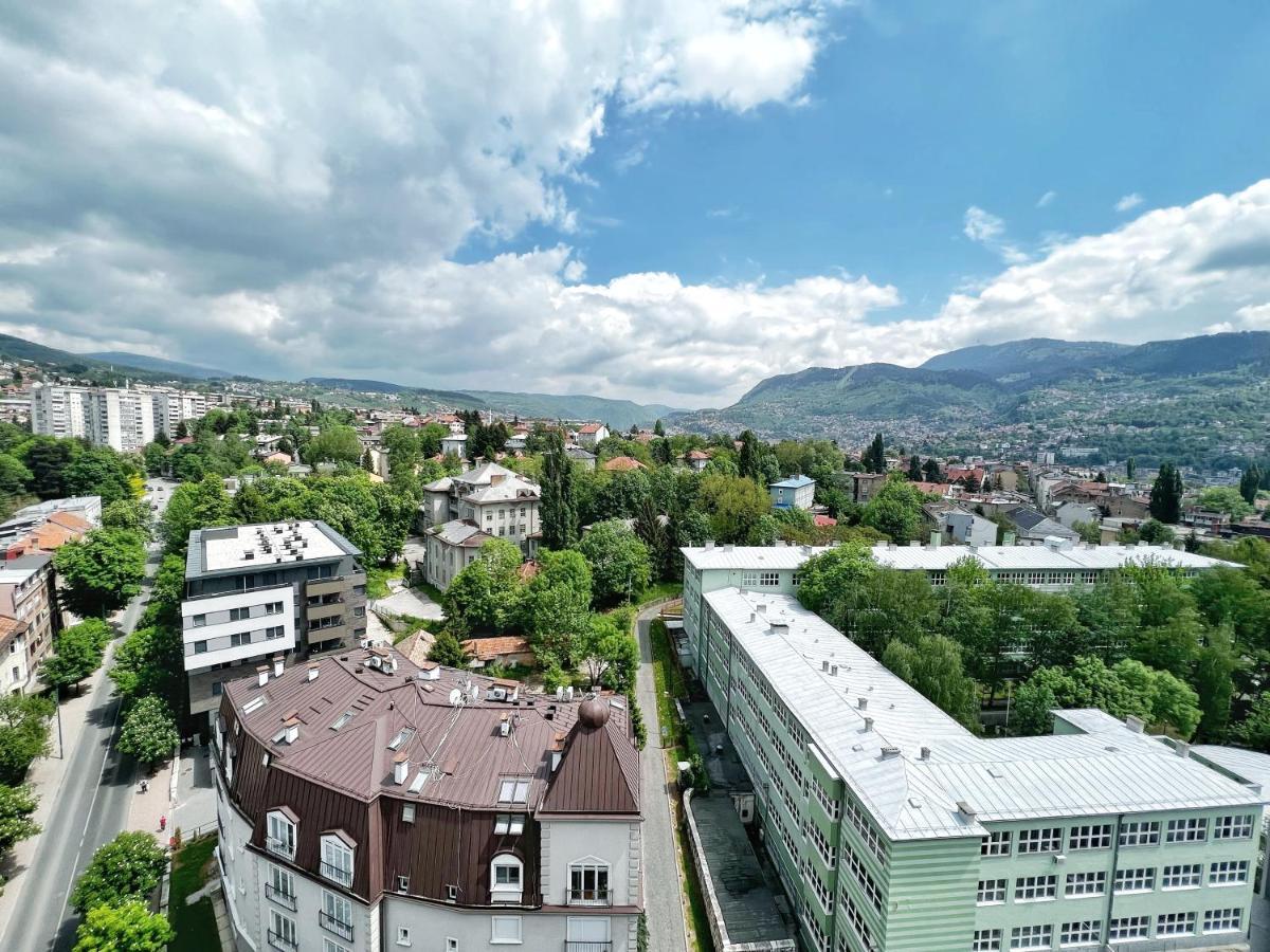 2 Bedroom Penthouse In City Center, Free Parking Szarajevó Kültér fotó